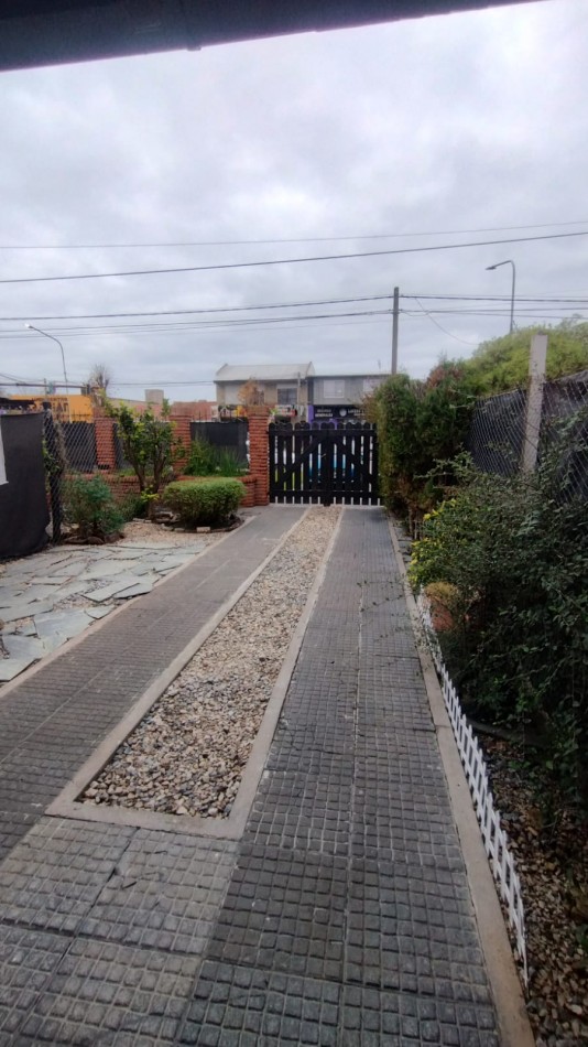 Doble Oportunidad en Zona III: Dos Chalets de 3 ambientes en un mismo lote