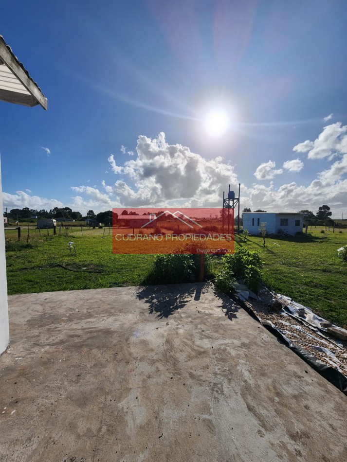 RETASADA! Tu Refugio Natural en Parque Bristol, Miramar: Casa con Amplio Parque y Precio de Ocasion.