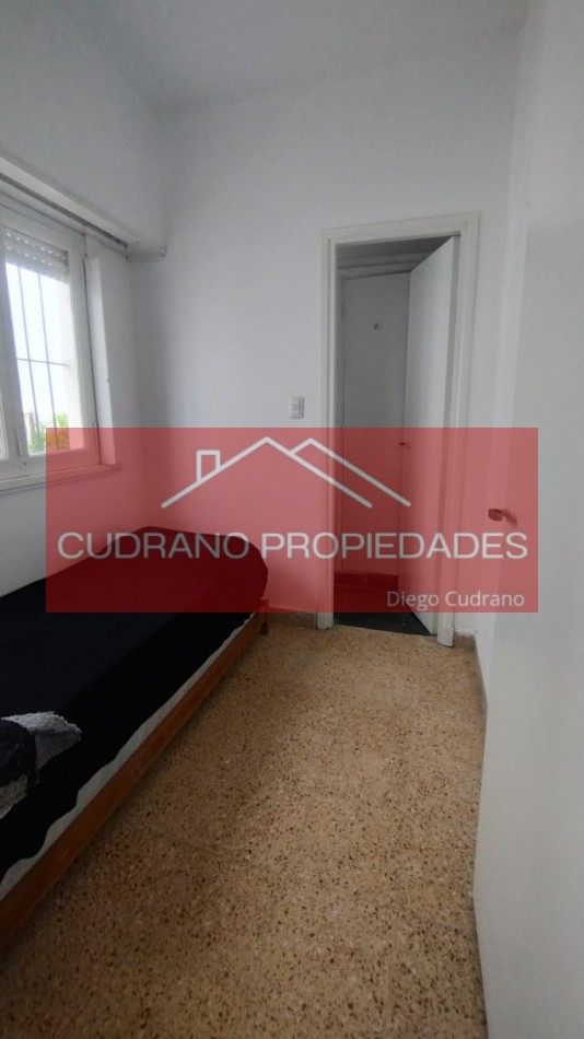 El espacio que necesitas: Casa de 3 ambientes con dependencia en una ubicacion estrategica de Zona V