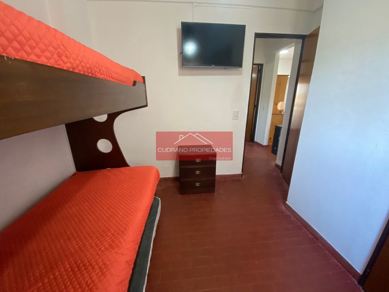 RETASADO! EDIFICIO ARENAS - ESPACIO GUARDACOCHE - ZONA IV - MIRAMAR