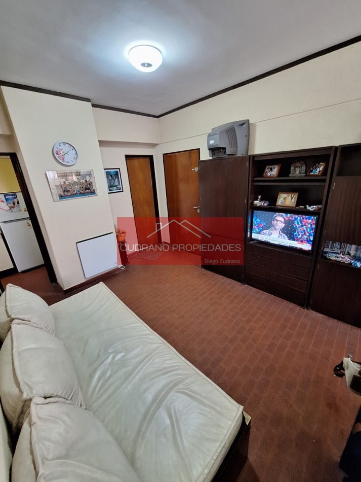 Calidad y Rentabilidad en Zona IV: Departamento Funcional en Edificio de Prestigio