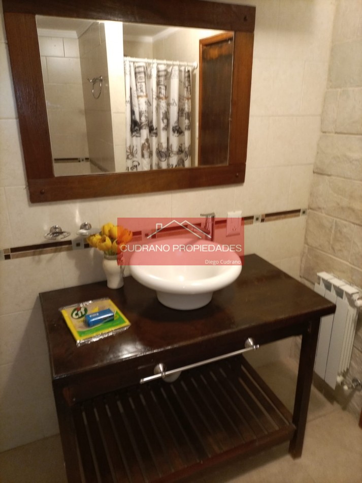 CHALET - 4 AMBIENTES - PILETA CLIMATIZADA - ZONA RESIDENCIAL - MIRAMAR