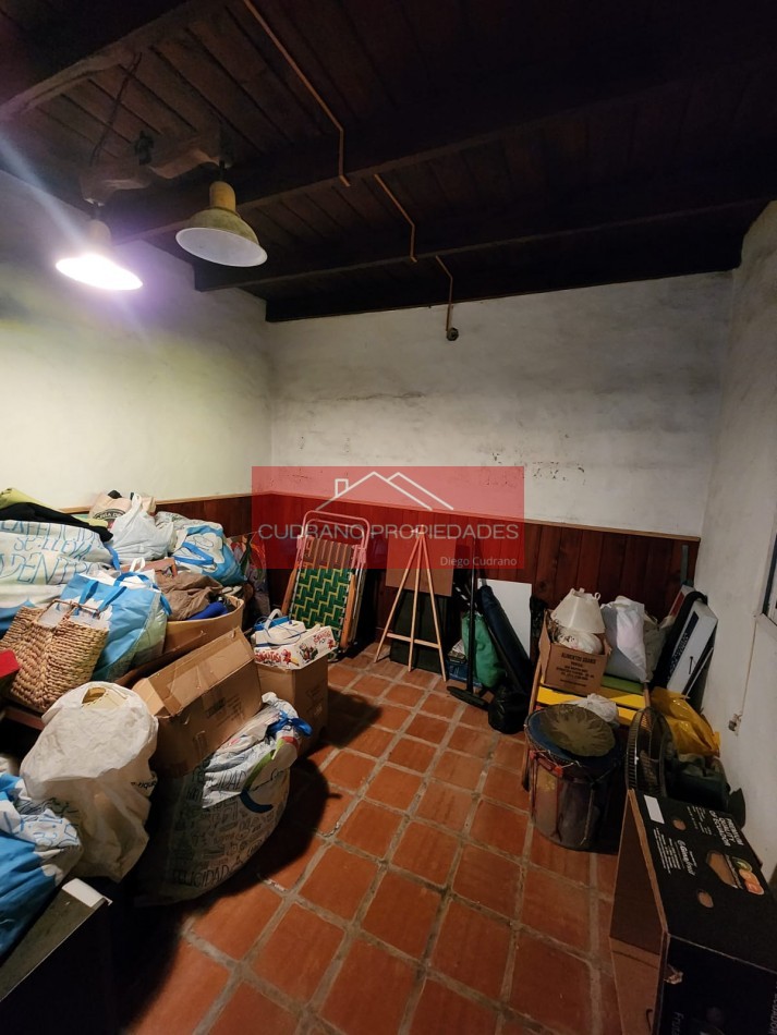 Espacio Sin Limites: 5 Ambientes Solidos para Vivir Todo el Año en Miramar.