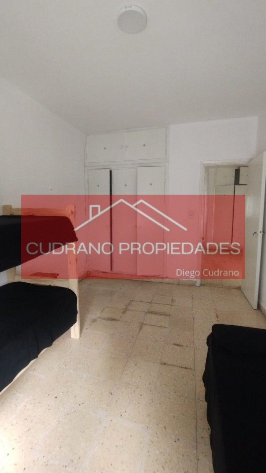 El espacio que necesitas: Casa de 3 ambientes con dependencia en una ubicacion estrategica de Zona V