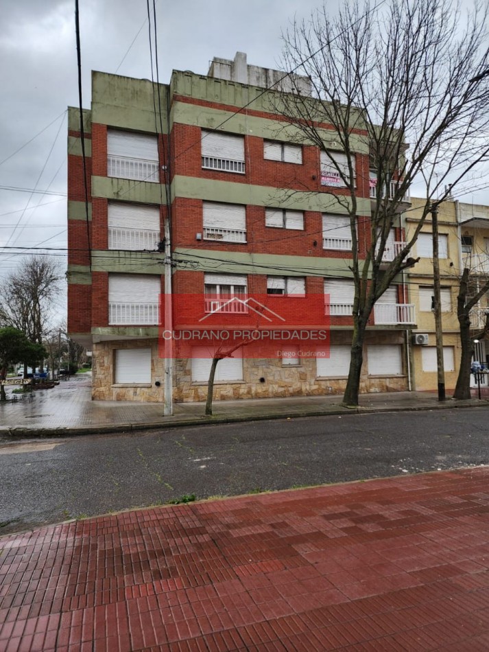 ¡RETASADO! 2 Ambientes en Edificio Riviera II: Rentabilidad Asegurada en Zona I.