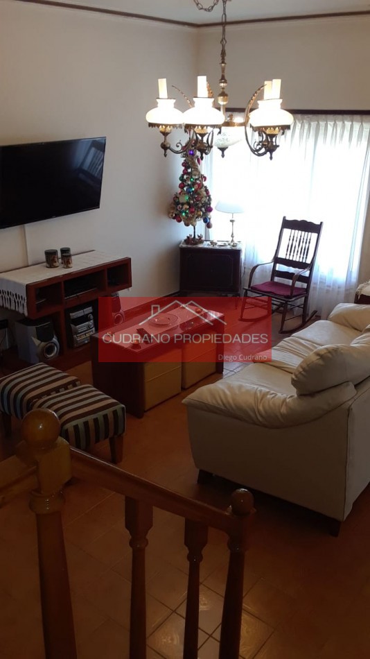 Calidad y Espacio en el Corazon Residencial de Miramar: Chalet Retasado.