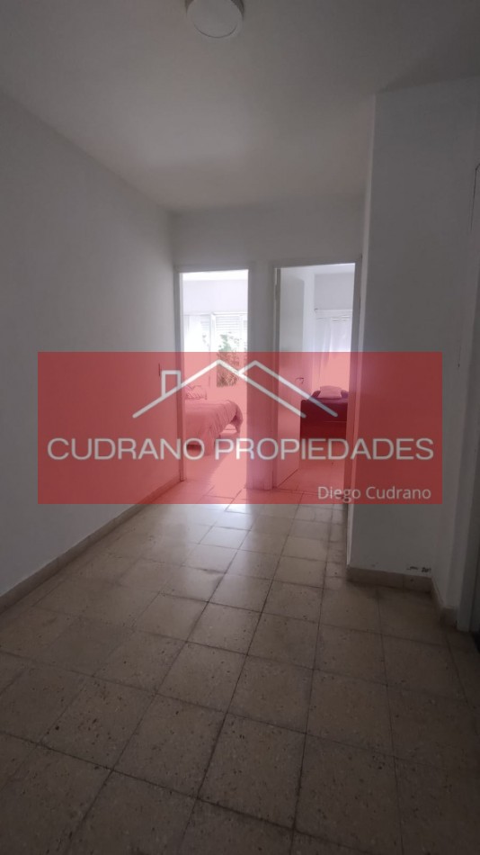 El espacio que necesitas: Casa de 3 ambientes con dependencia en una ubicacion estrategica de Zona V