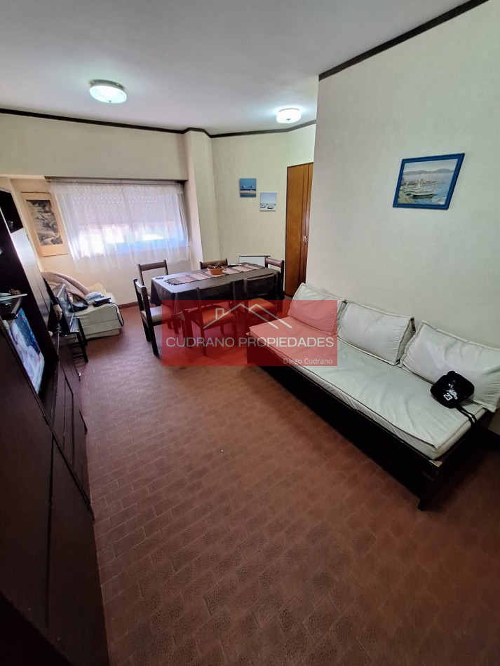 Calidad y Rentabilidad en Zona IV: Departamento Funcional en Edificio de Prestigio