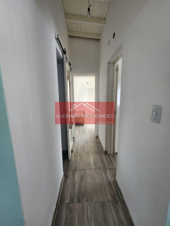 RETASADA! Tu Refugio Natural en Parque Bristol, Miramar: Casa con Amplio Parque y Precio de Ocasion.