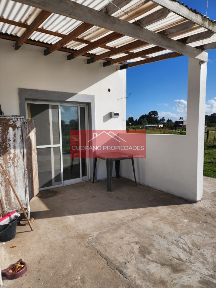 RETASADA! Tu Refugio Natural en Parque Bristol, Miramar: Casa con Amplio Parque y Precio de Ocasion.