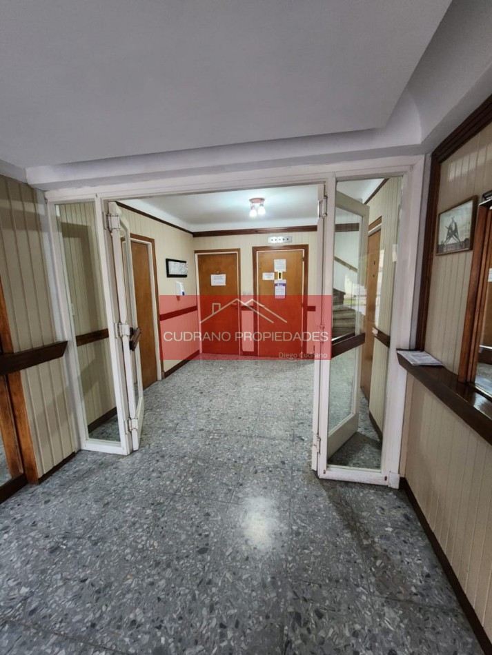 ¡RETASADO! 2 Ambientes en Edificio Riviera II: Rentabilidad Asegurada en Zona I.