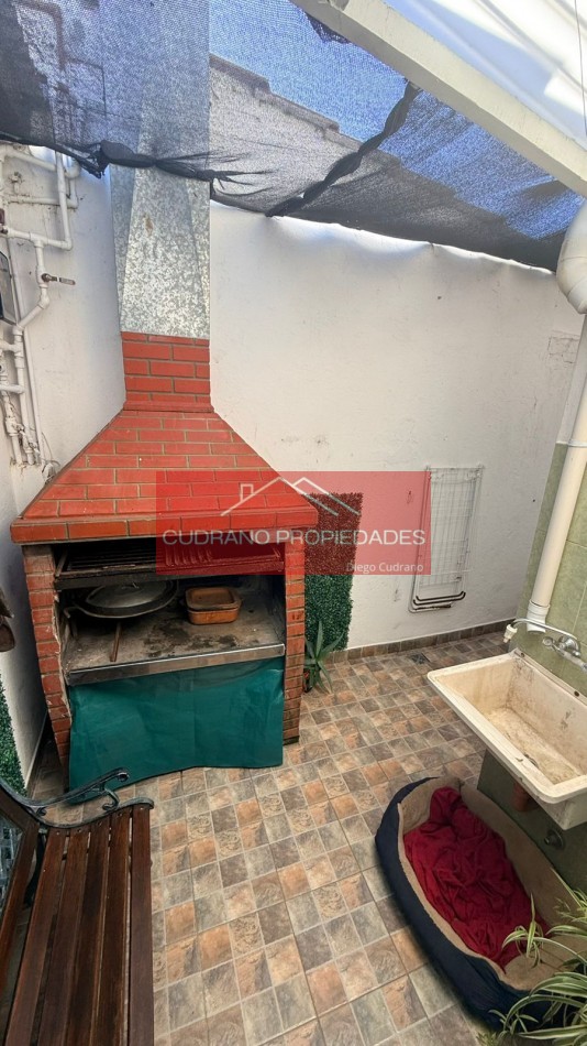  Solidez, Diseño y Rentabilidad: Joya en Esquina Reciclada de Zona III