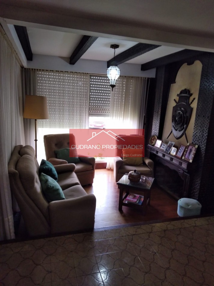 CHALET - 5 AMBIENTES - ZONA V - MIRAMAR