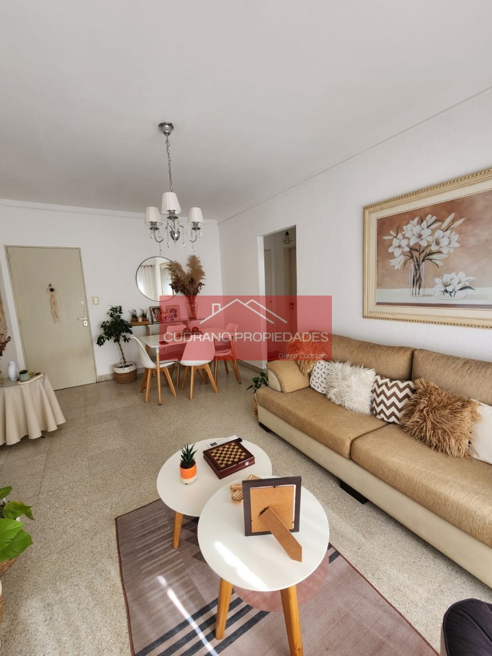 Inversion de Categoria en Miramar: Tu Departamento a Pasos del Mar y la Peatonal.