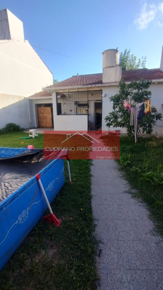 ¡RETASADA! Tu Casa en Miramar: 3 Ambientes con parque en Barrio Las Palmas.
